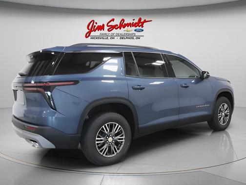 Lakeshore Blue Metallic 2026 Chevrolet Traverse LT