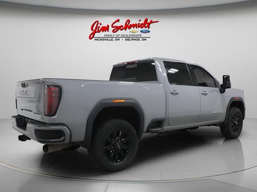 Thunderstorm Grey 2025 GMC Sierra 2500 AT4