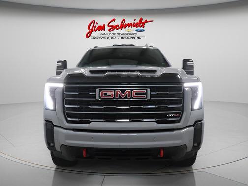 Thunderstorm Grey 2025 GMC Sierra 2500 AT4
