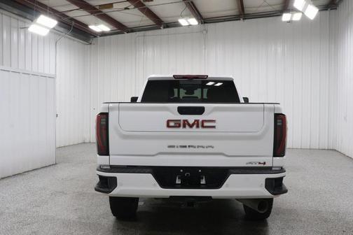2025 GMC Sierra 2500 AT4