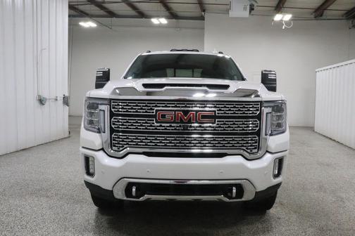 White Frost Tricoat 2023 GMC Sierra 2500 Denali