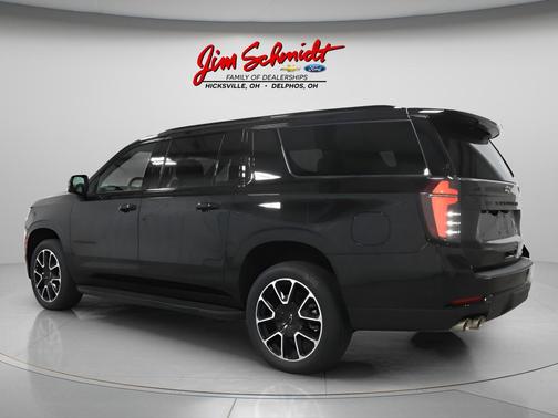 Black 2026 Chevrolet Suburban RST