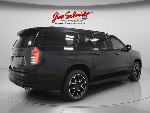 Black 2026 Chevrolet Suburban RST