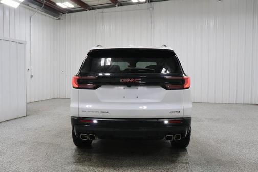 2024 GMC Acadia AWD AT4