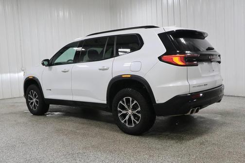 2024 GMC Acadia AWD AT4