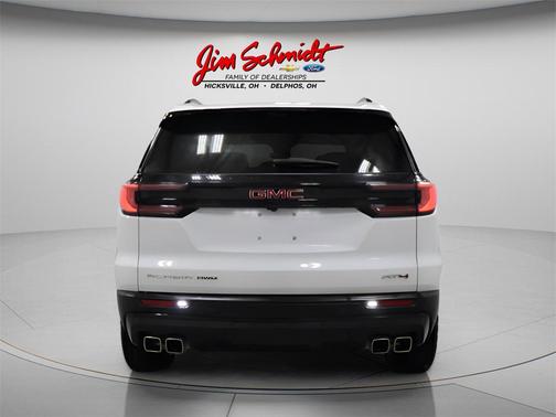 2024 GMC Acadia AWD AT4