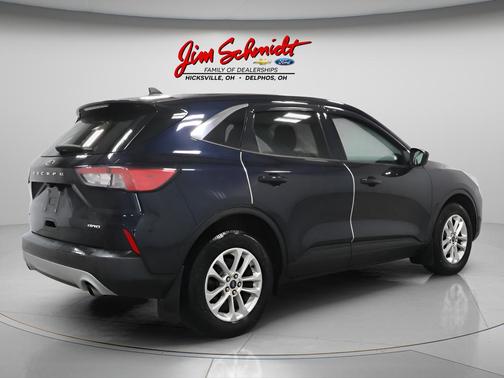 Blue Metallic 2021 Ford Escape SE