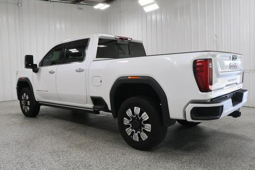 2024 GMC Sierra 2500 Denali