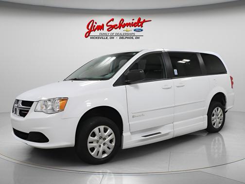 White Knuckle Clearcoat 2017 Dodge Grand Caravan SE