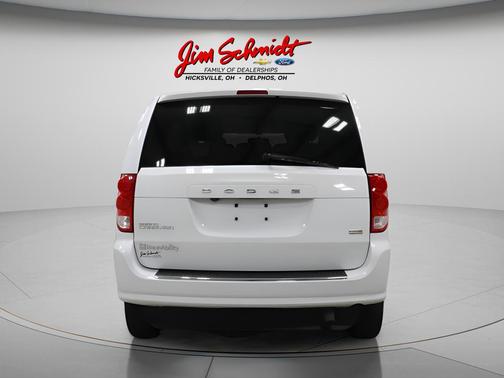 White Knuckle Clearcoat 2017 Dodge Grand Caravan SE