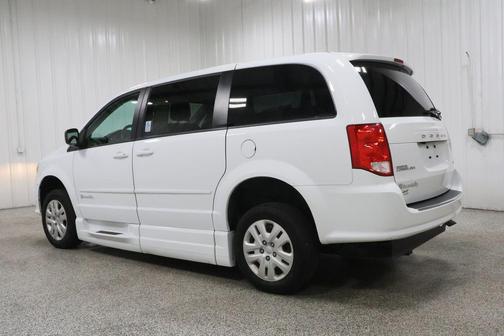 White Knuckle Clearcoat 2017 Dodge Grand Caravan SE