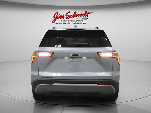 Sterling Gray Metallic 2026 Chevrolet Equinox 1LT