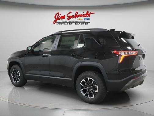 Mosaic Black Metallic 2026 Chevrolet Equinox FWD ACTIV