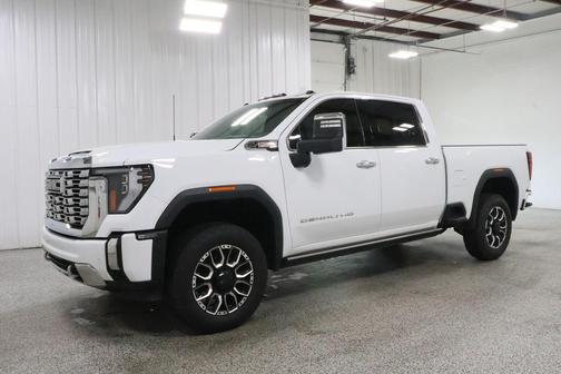 Summit White 2025 GMC Sierra 2500 Denali