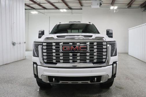 Summit White 2025 GMC Sierra 2500 Denali