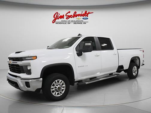 Summit White 2025 Chevrolet Silverado 2500 LT