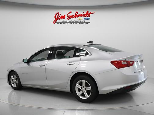 Silver Ice Metallic 2021 Chevrolet Malibu 1LS