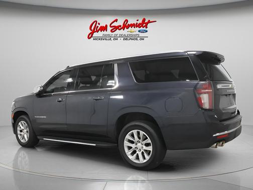 Dark Ash Metallic 2023 Chevrolet Suburban Premier