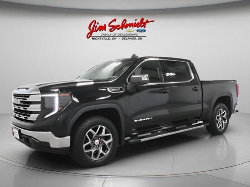 Onyx Black 2023 GMC Sierra 1500 SLE