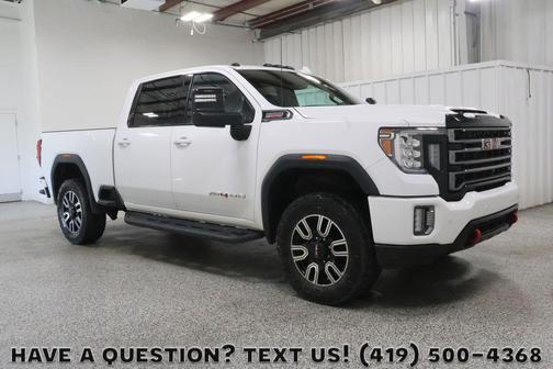 Summit White 2023 GMC Sierra 2500 AT4
