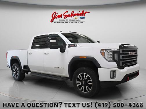 Summit White 2023 GMC Sierra 2500 AT4