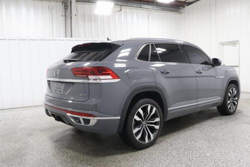 2022 Volkswagen Atlas Cross Sport 3.6L V6 SEL Premium R-Line