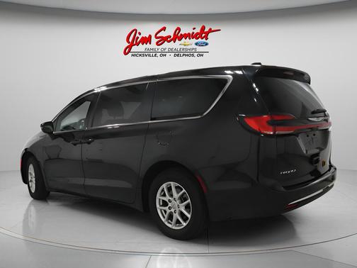 2025 Chrysler Pacifica L