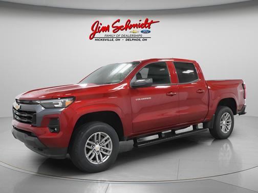 Radiant Red Tintcoat 2026 Chevrolet Colorado LT