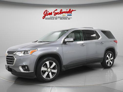 Satin Steel Metallic 2018 Chevrolet Traverse LT Leather