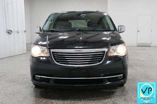 2016 Chrysler Town & Country Touring-L