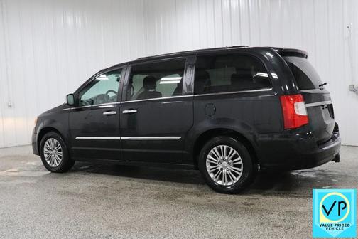 2016 Chrysler Town & Country Touring-L