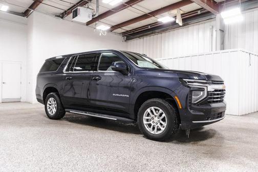 2025 Chevrolet Suburban LT