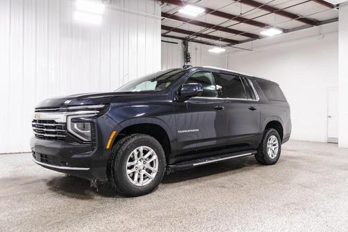 2025 Chevrolet Suburban LT