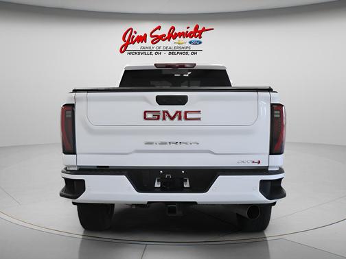 2024 GMC Sierra 2500 AT4