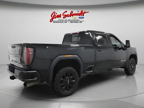 Onyx Black 2025 GMC Sierra 2500 AT4