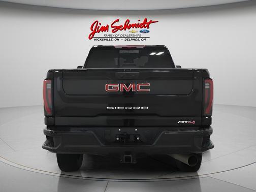 Onyx Black 2025 GMC Sierra 2500 AT4