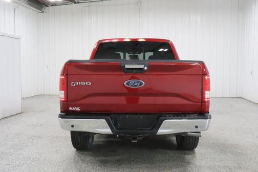 Ruby Red Metallic Tinted Clearcoat 2017 Ford F-150 XLT