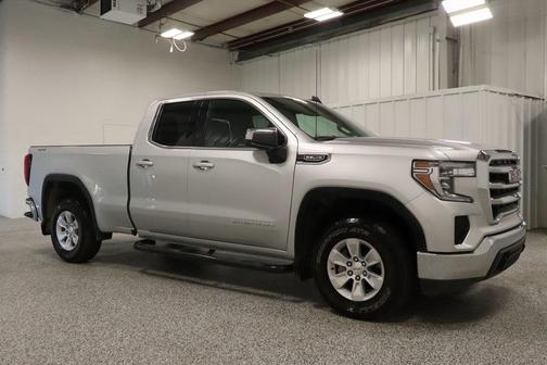 Photo 1 of 33 of 2021 GMC Sierra 1500 SLE