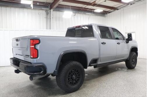 2025 Chevrolet Silverado 2500 4WD Crew Cab Standard Bed ZR2