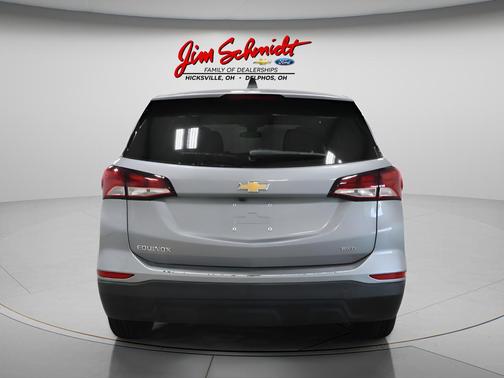 Sterling Gray Metallic 2024 Chevrolet Equinox LS