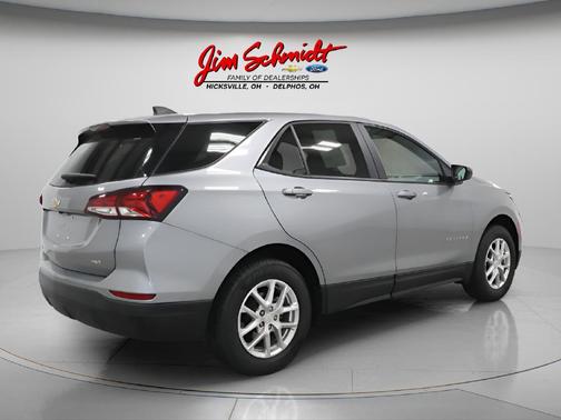 Sterling Gray Metallic 2024 Chevrolet Equinox LS