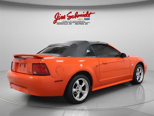 2004 Ford Mustang Base