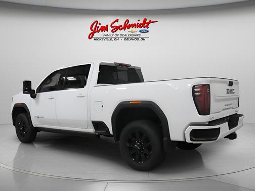 Summit White 2025 GMC Sierra 2500 AT4