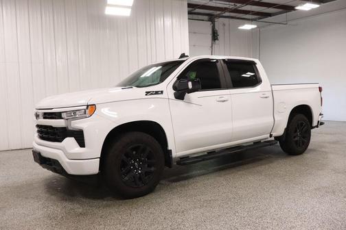 Summit White 2025 Chevrolet Silverado 1500 RST