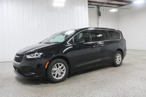 2025 Chrysler Pacifica L