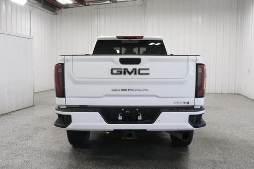 2024 GMC Sierra 2500 AT4