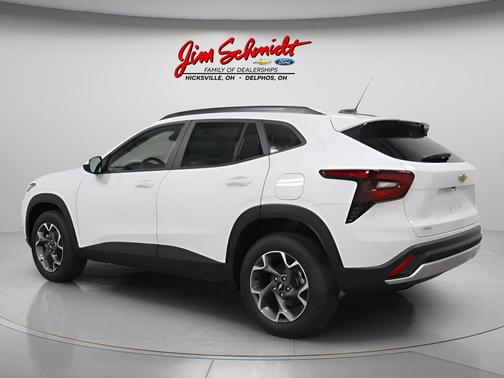 Summit White 2026 Chevrolet Trax LT