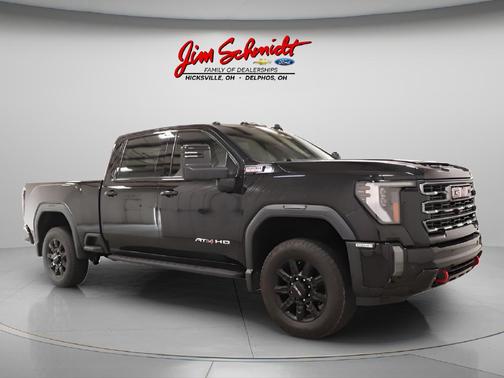 Onyx Black 2024 GMC Sierra 2500 AT4