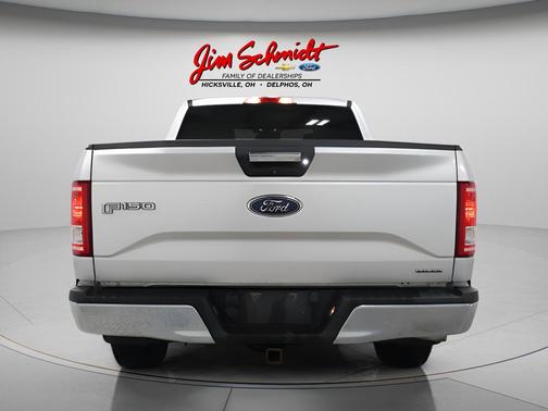 Ruby Red Metallic Tinted Clearcoat 2016 Ford F-150 XLT