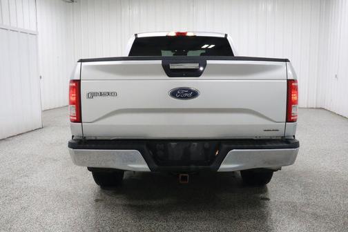 Ruby Red Metallic Tinted Clearcoat 2016 Ford F-150 XLT